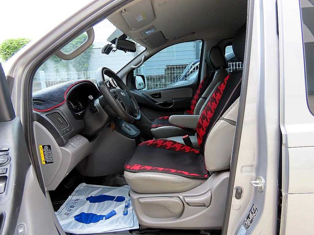 Hyundai Starex — photo 05
