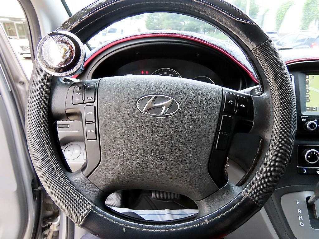 Hyundai Starex — photo 09
