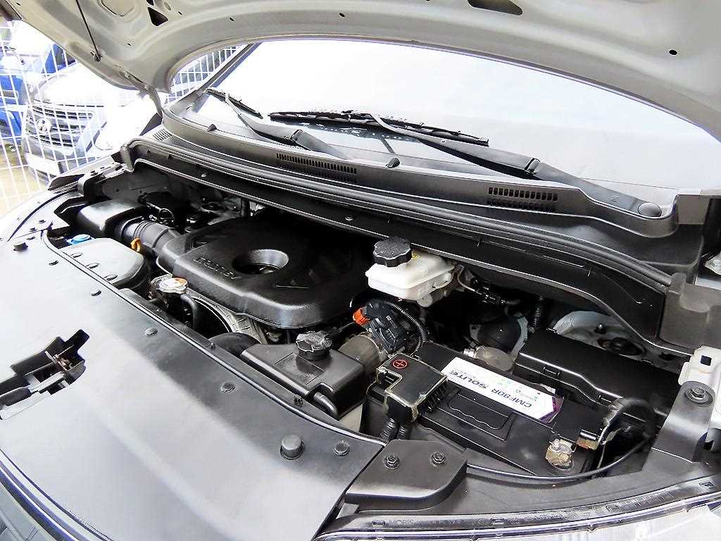 Hyundai Starex — photo 18