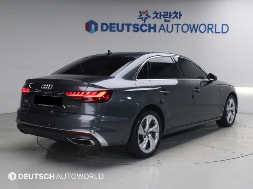Audi A4 — photo 02
