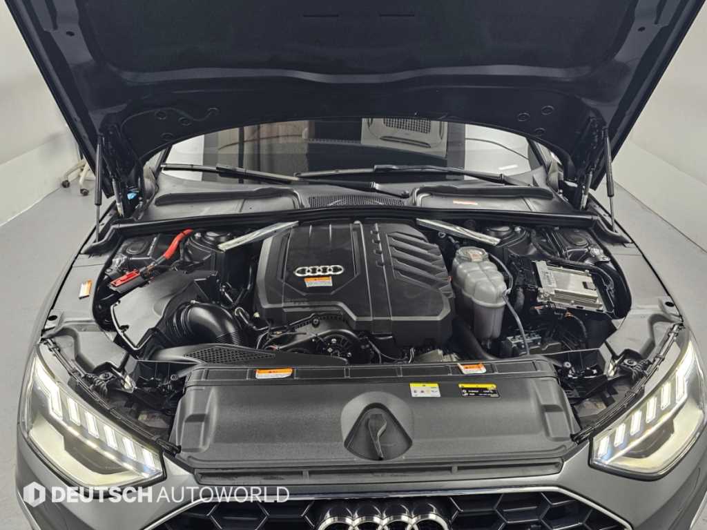 Audi A4 — photo 06