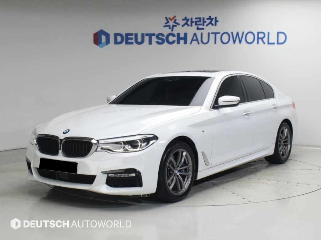 BMW 5-Series — photo 01