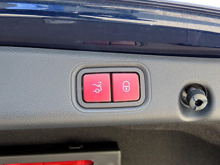 Mercedes-Benz E-Class — photo 16