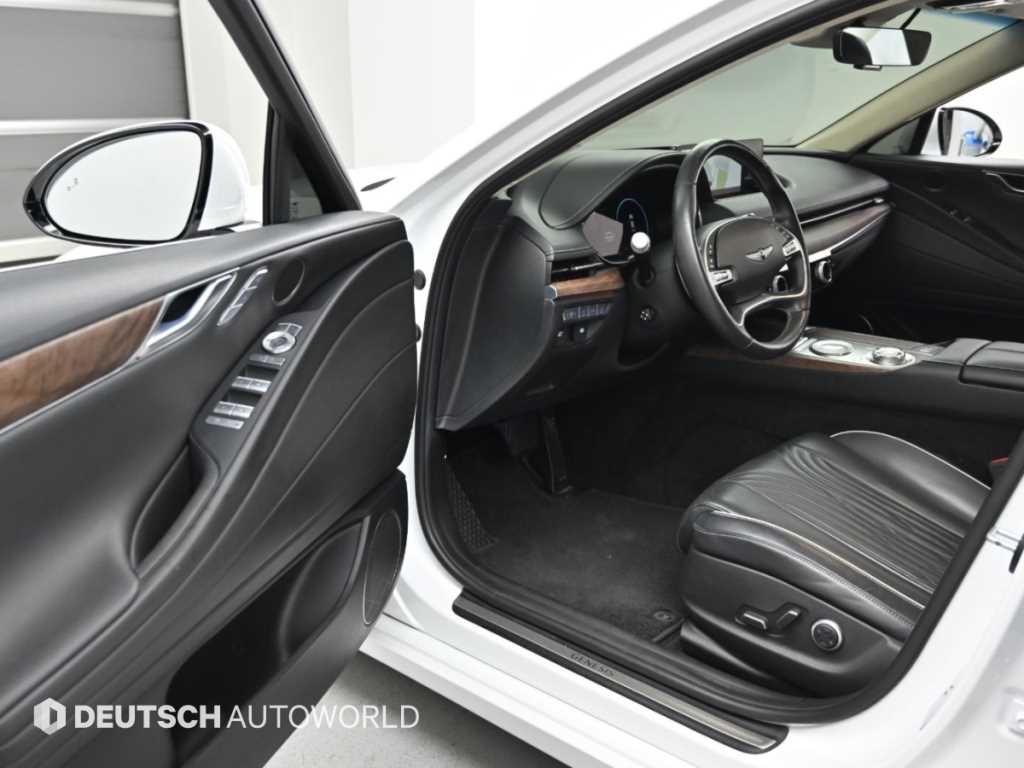 Genesis G80 — photo 11