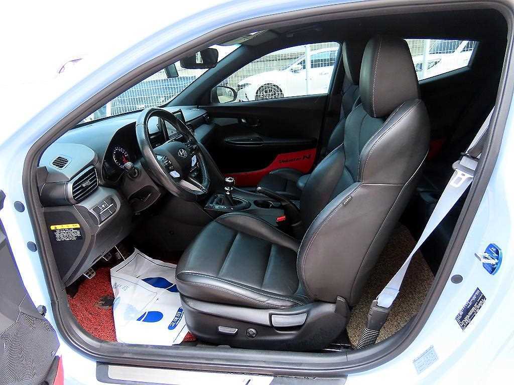 Hyundai Veloster — photo 05