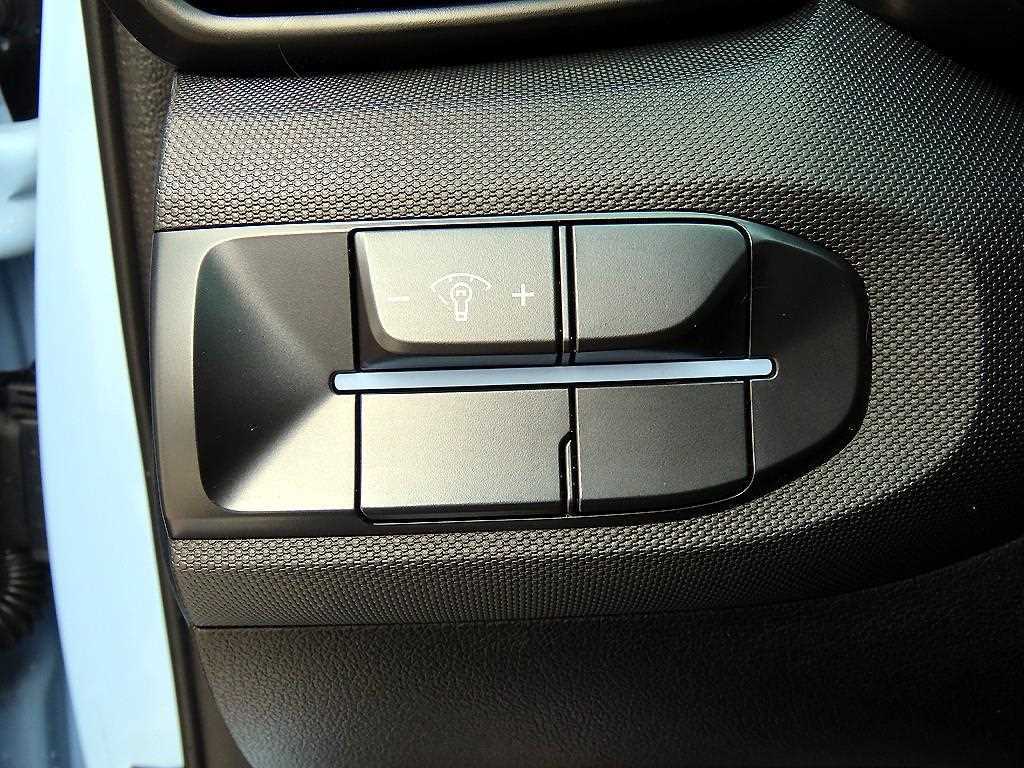 Hyundai Veloster — photo 12