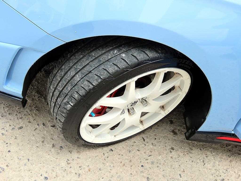 Hyundai Veloster — photo 19