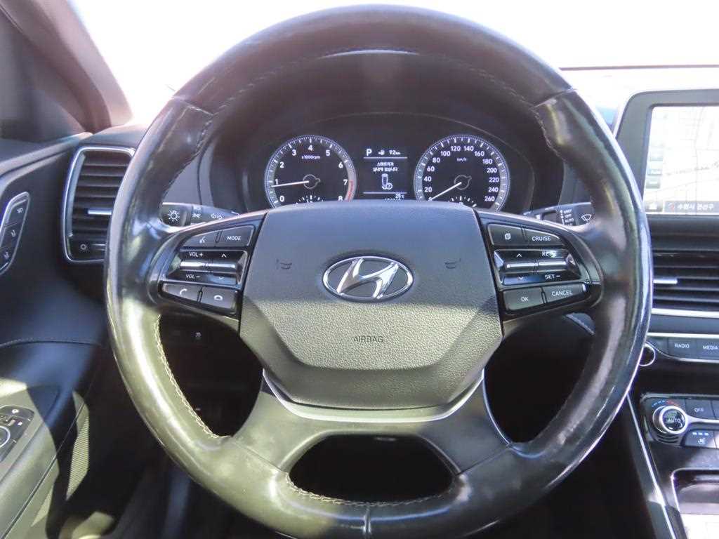 Hyundai Grandeur — photo 11