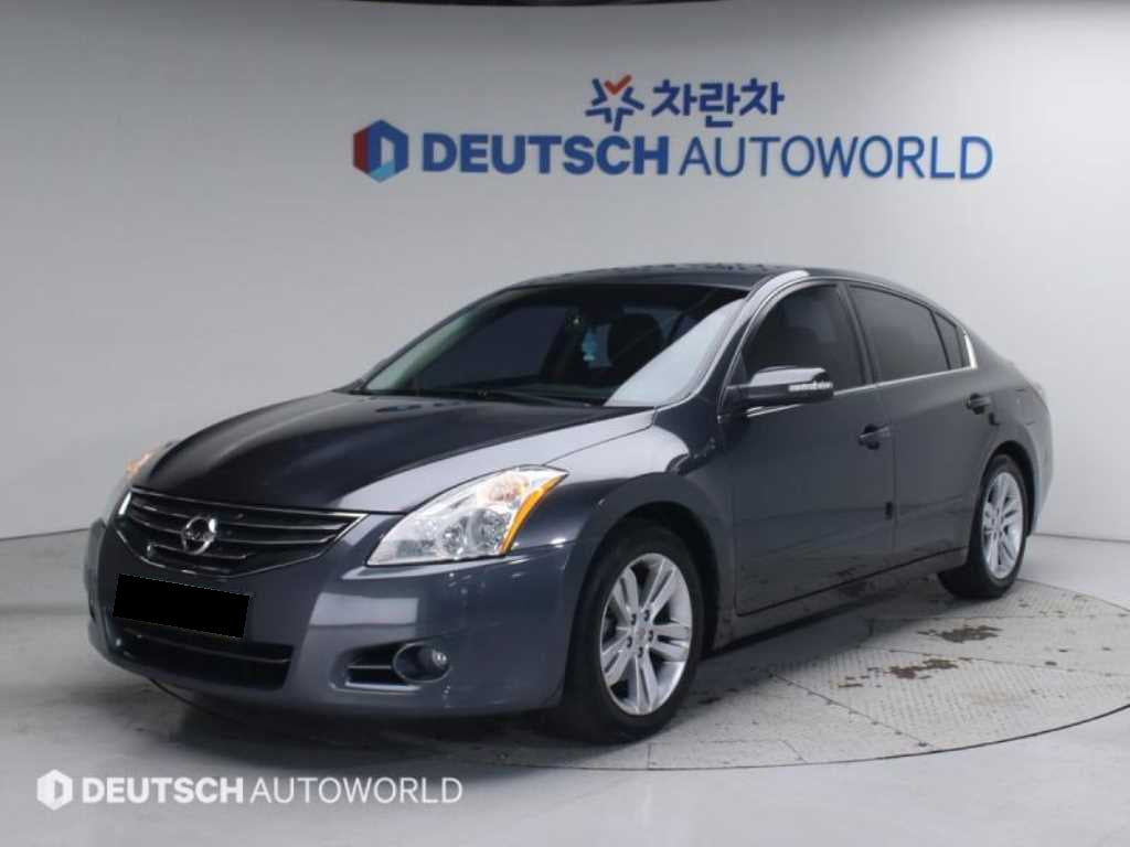 Nissan Altima — photo 01