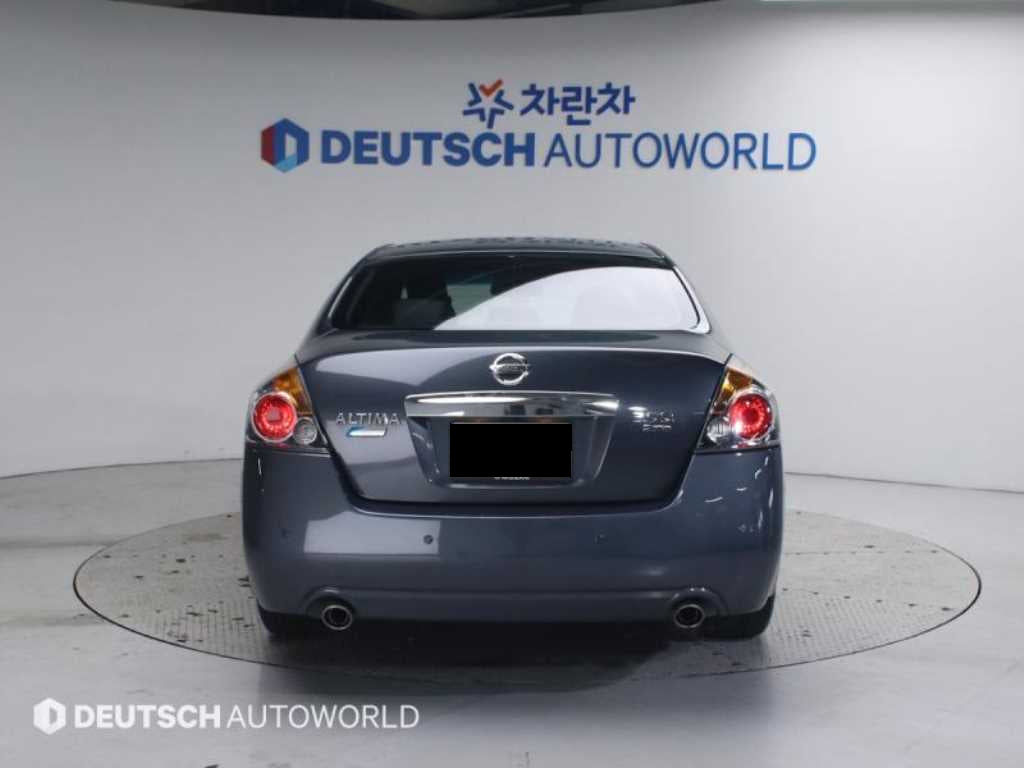 Nissan Altima — photo 04