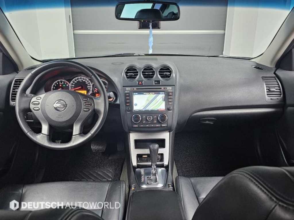 Nissan Altima — photo 07