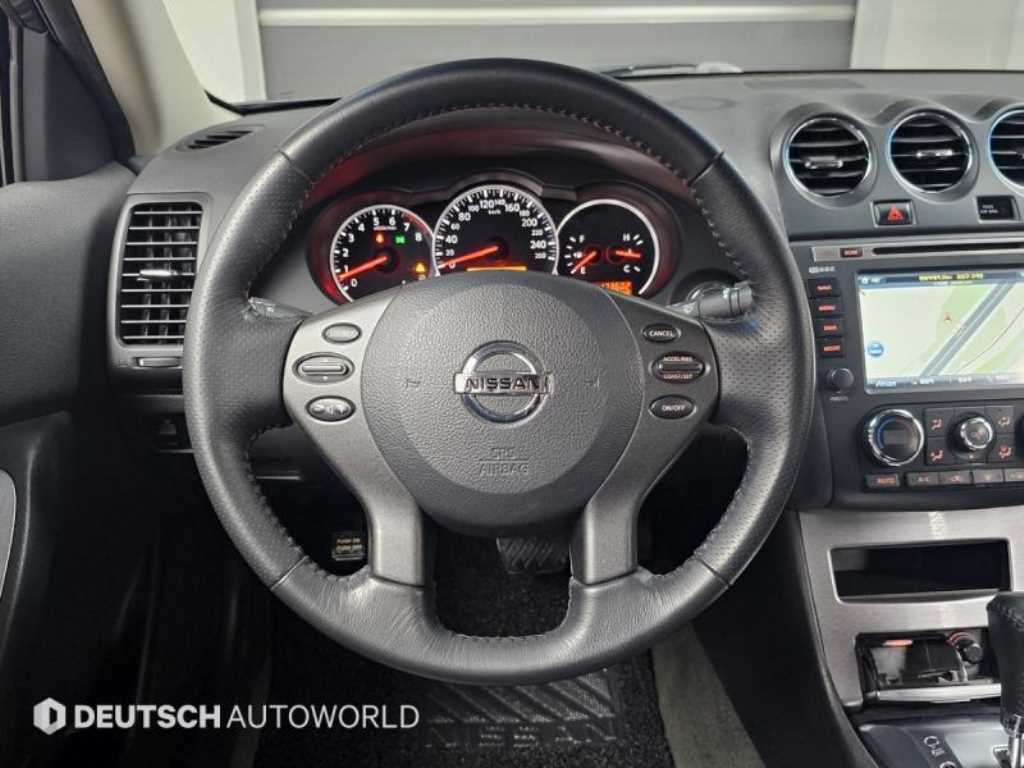 Nissan Altima — photo 13
