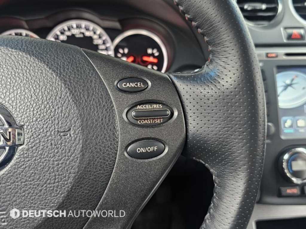 Nissan Altima — photo 18