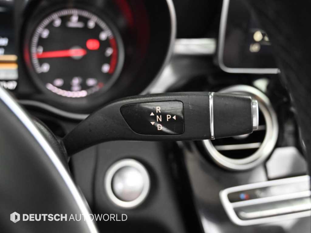 Mercedes-Benz C-Class — photo 09