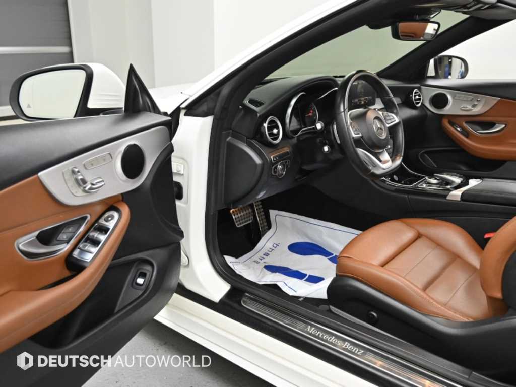 Mercedes-Benz C-Class — photo 11