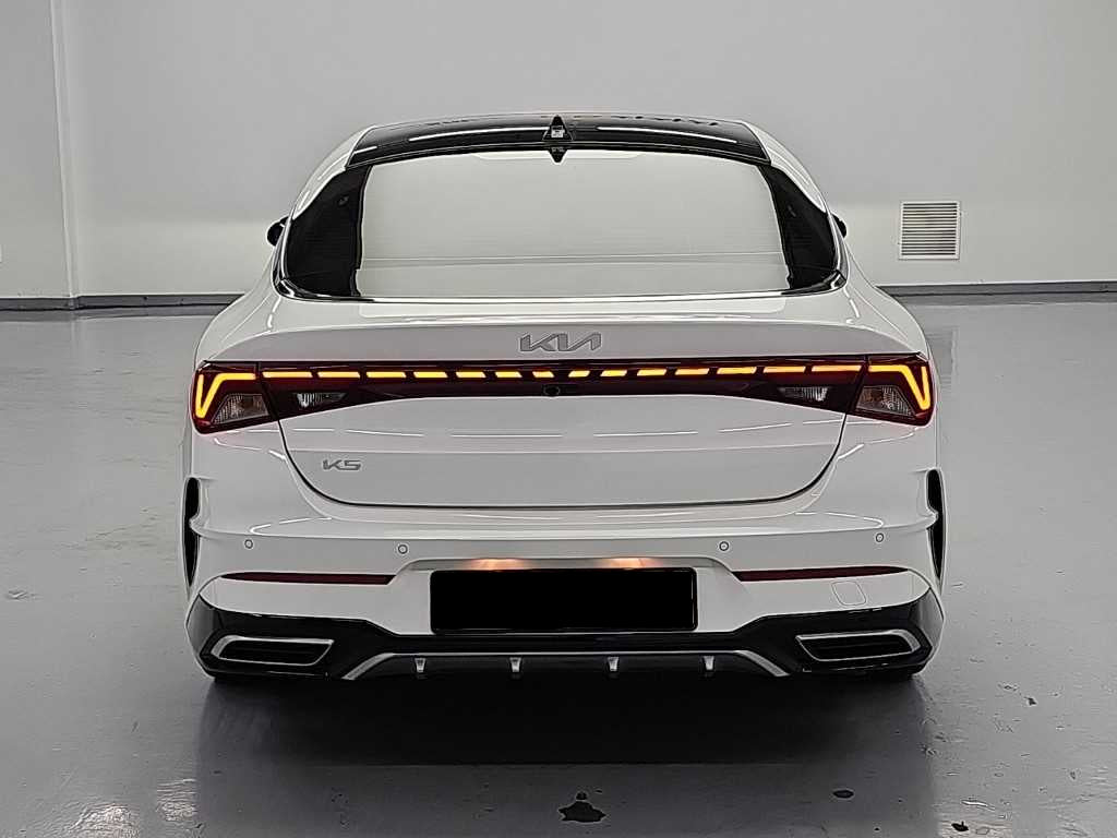 Kia K5 — photo 03
