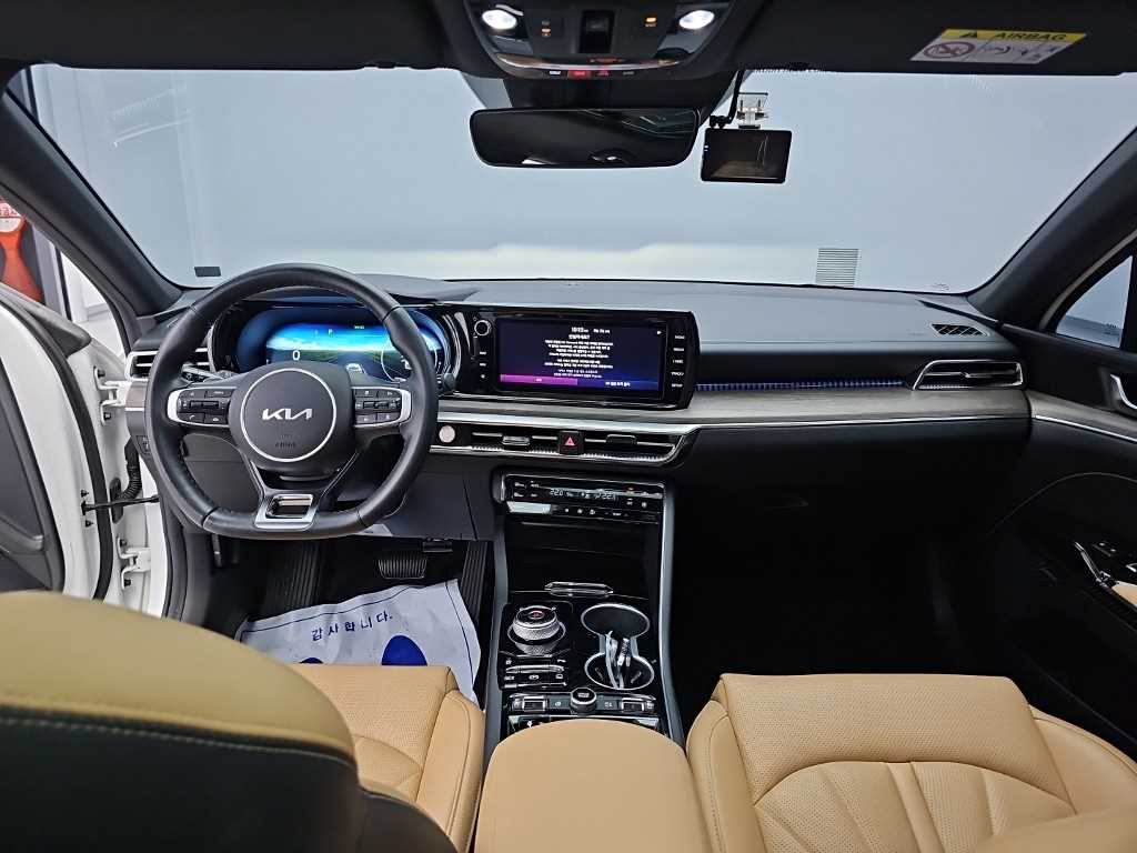 Kia K5 — photo 07