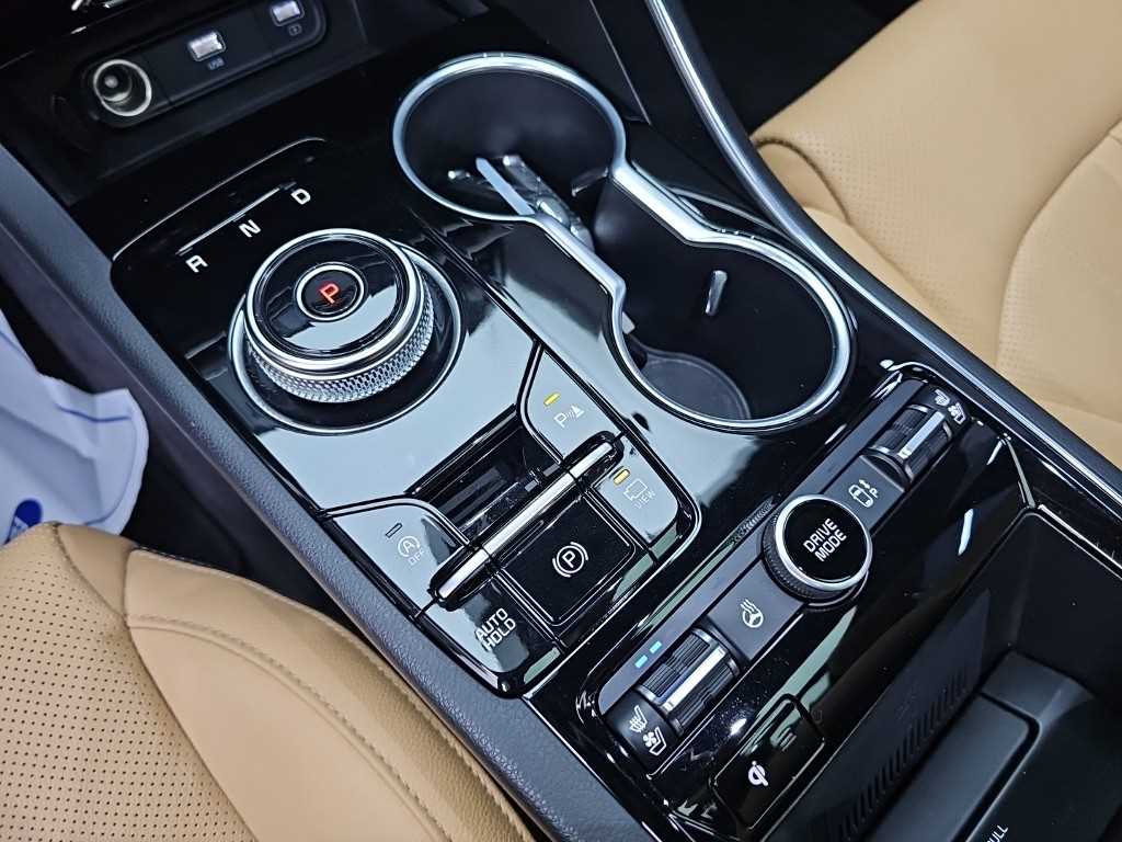 Kia K5 — photo 08