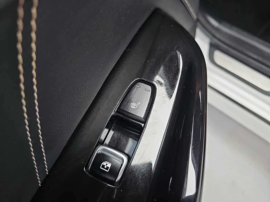 Kia K5 — photo 14