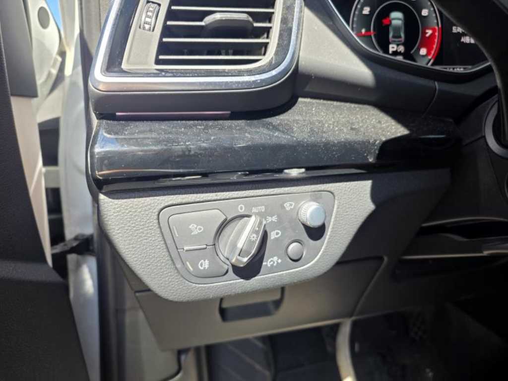 Audi Q5 — photo 09