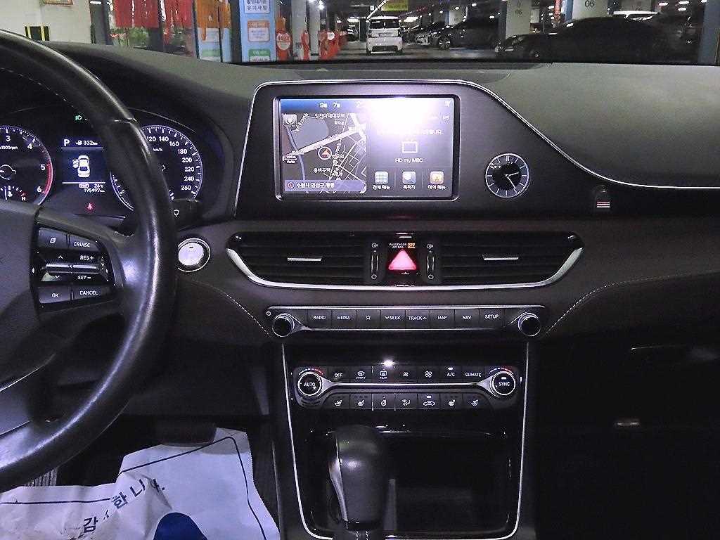 Hyundai Grandeur — photo 11