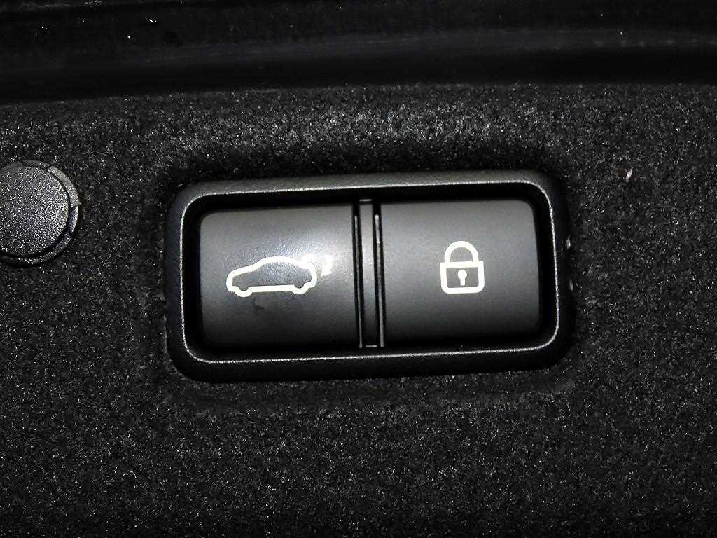 Hyundai Grandeur — photo 16