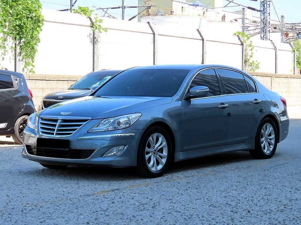 Hyundai Genesis — photo 02