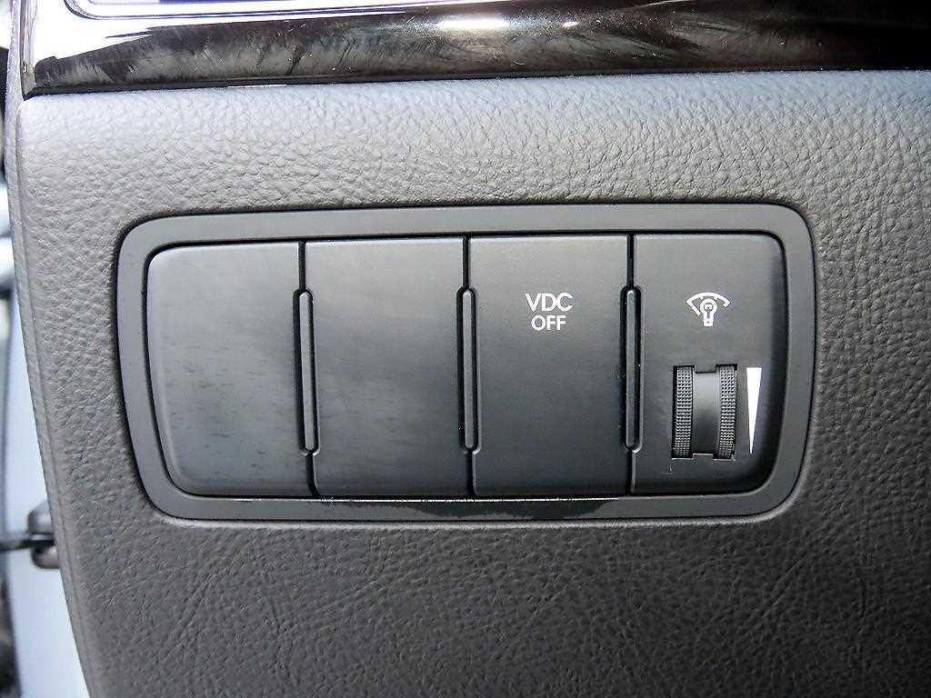 Hyundai Genesis — photo 12
