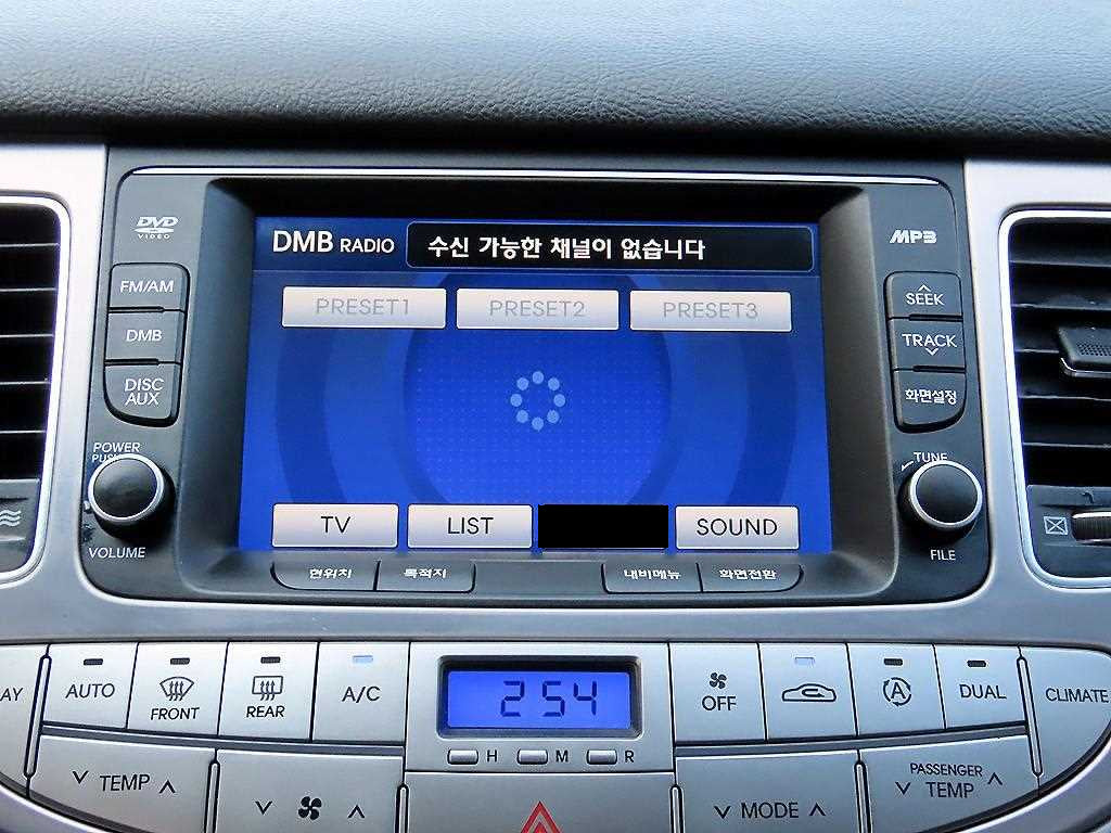 Hyundai Genesis — photo 14