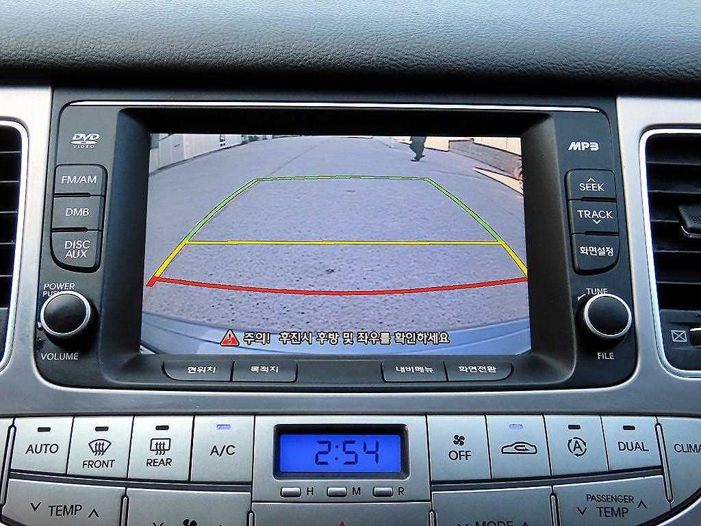 Hyundai Genesis — photo 15