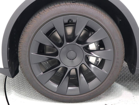 Tesla Model Y — photo 19