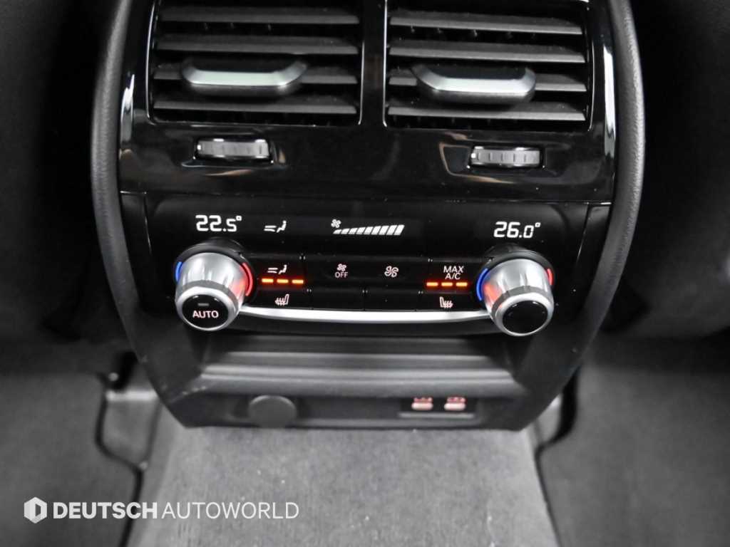BMW 5-Series — photo 17