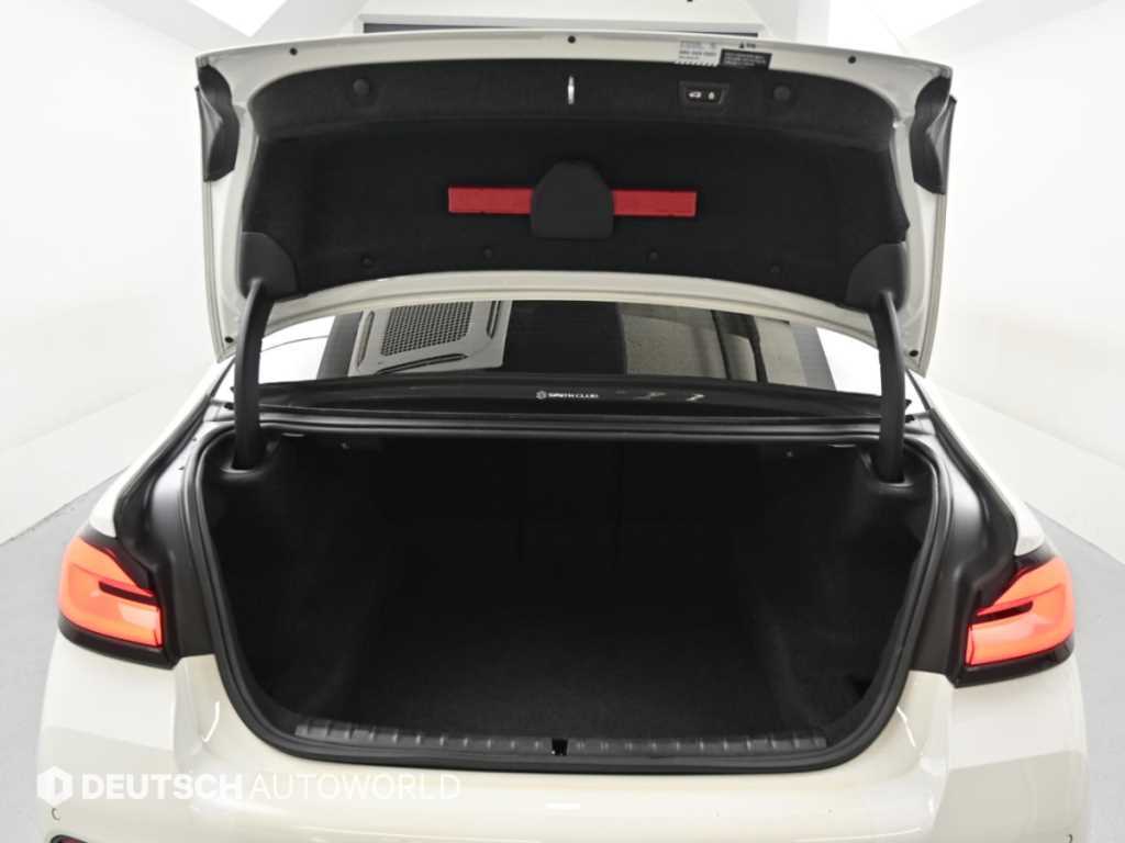BMW 5-Series — photo 20