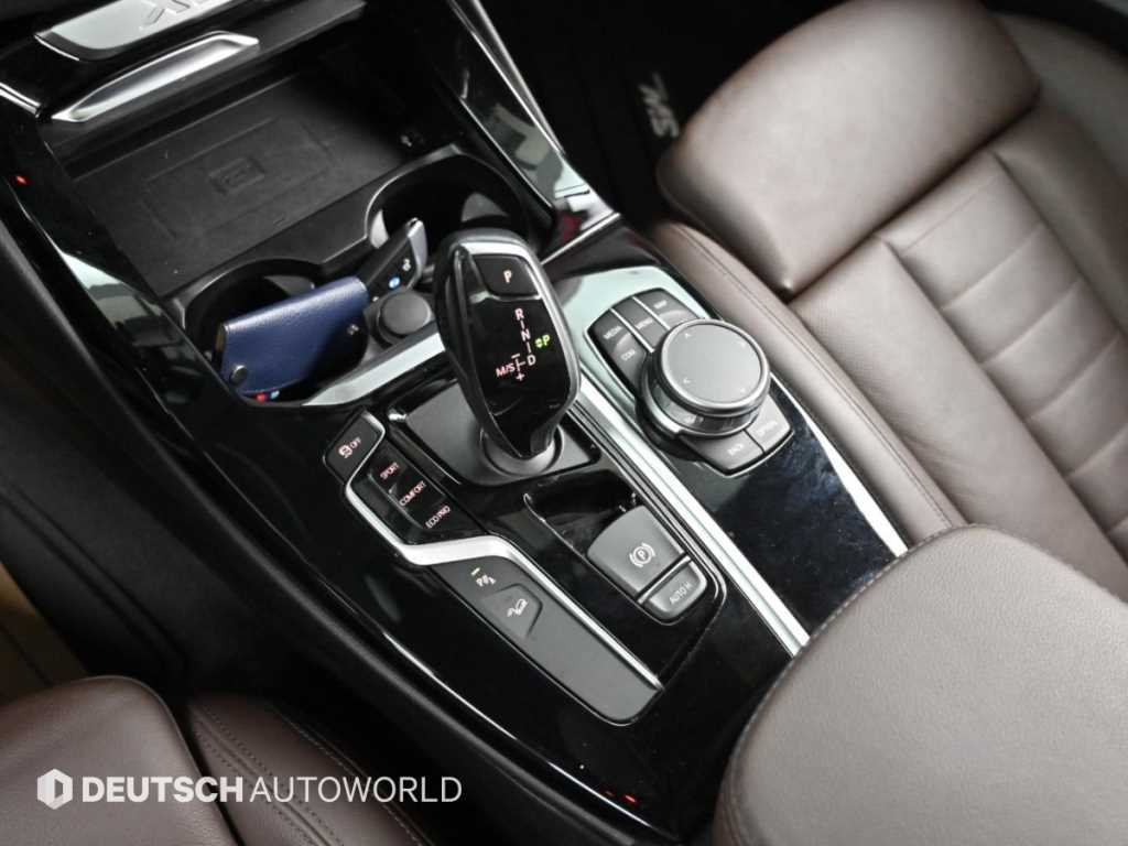 BMW X3 — photo 09