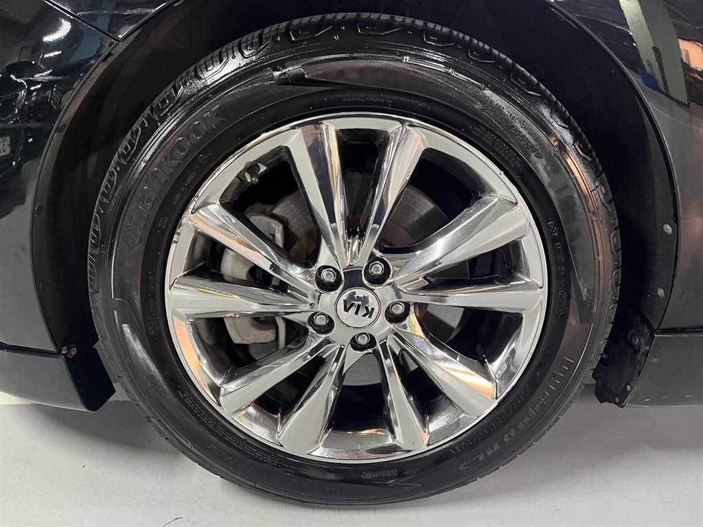 Kia Carnival — photo 20