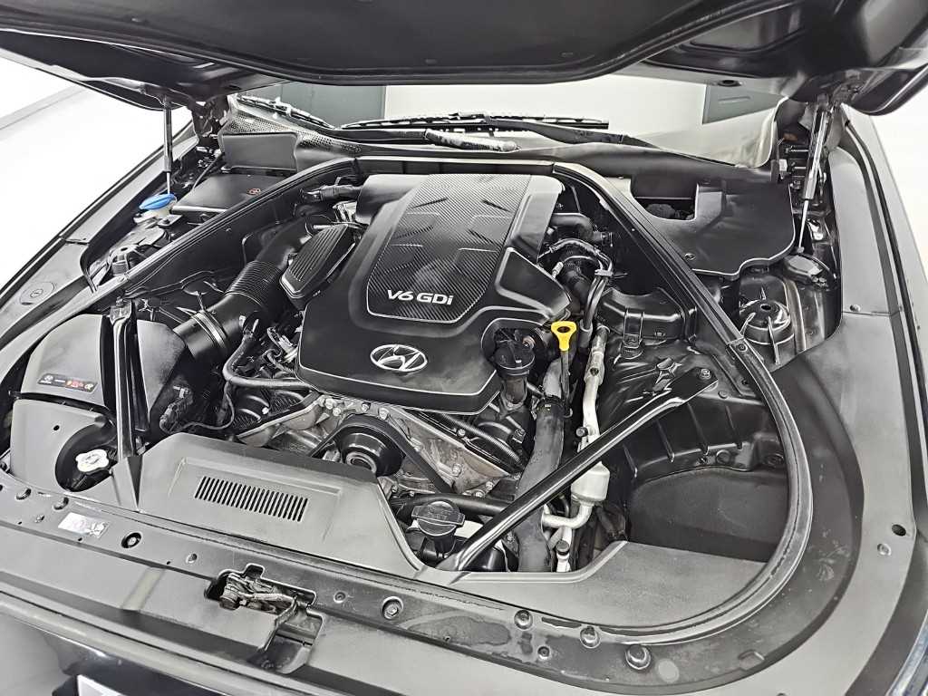 Hyundai Genesis — photo 05