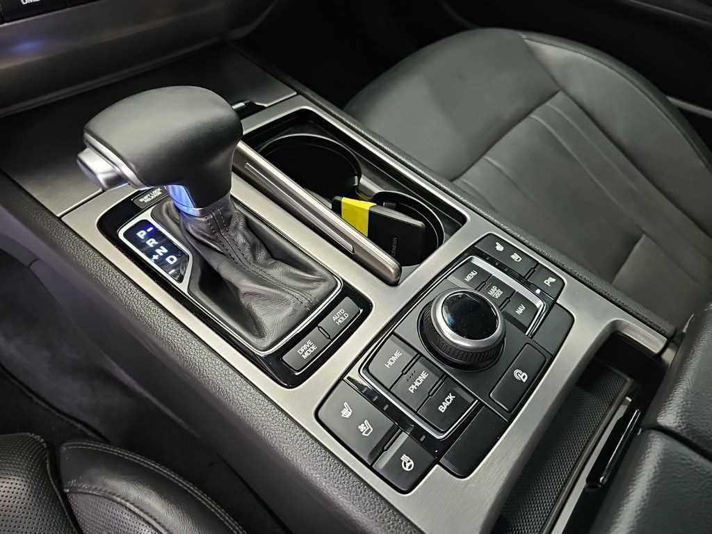 Hyundai Genesis — photo 08