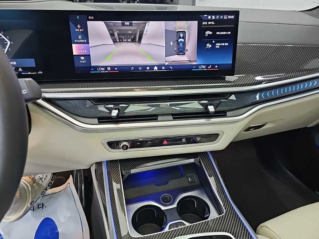 BMW X7 — photo 10