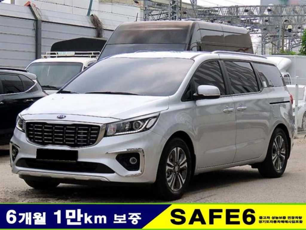 Kia Carnival — photo 01