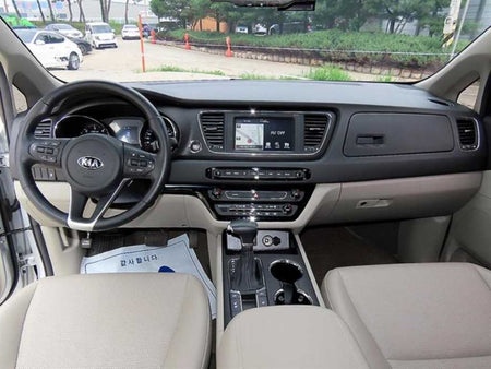 Kia Carnival — photo 08