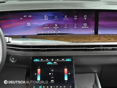 Cadillac Escalade — photo 14