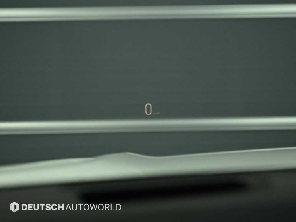 Cadillac Escalade — photo 17