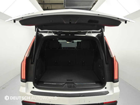 Cadillac Escalade — photo 19