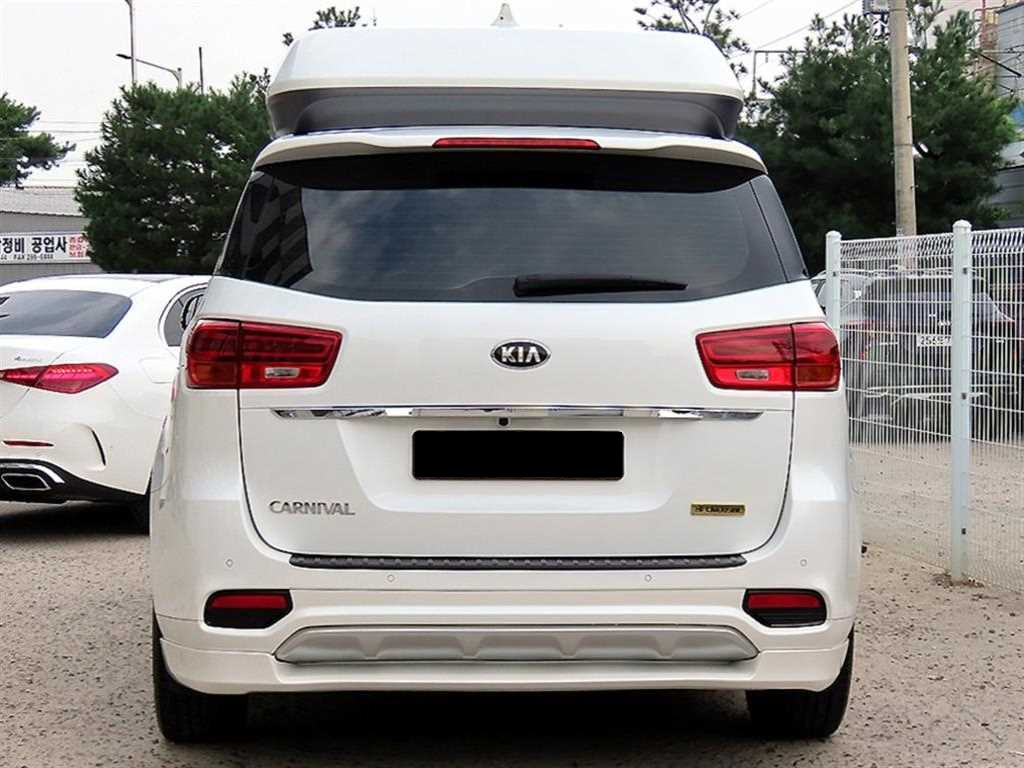 Kia Carnival — photo 04