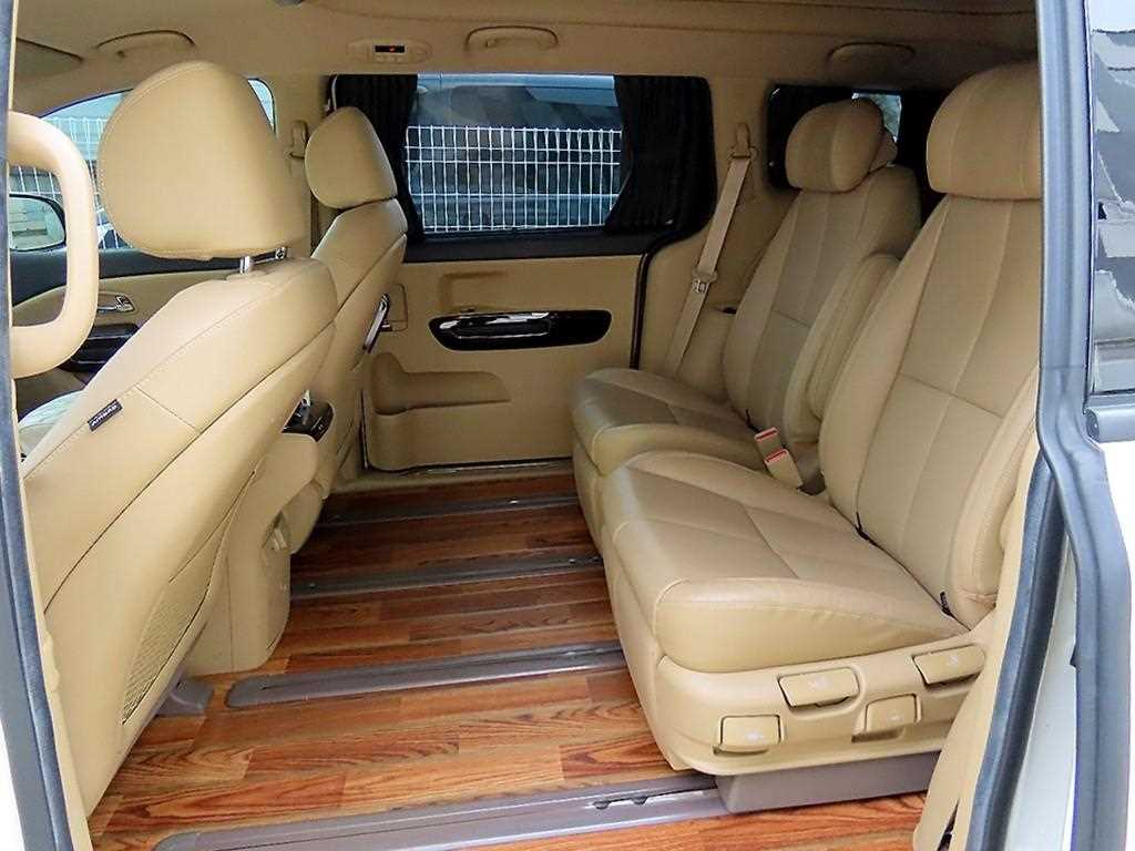 Kia Carnival — photo 06