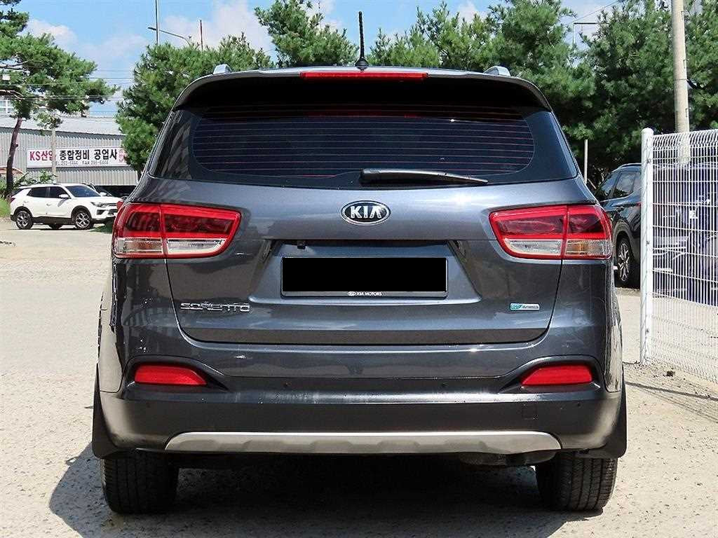 Kia Sorento — photo 04