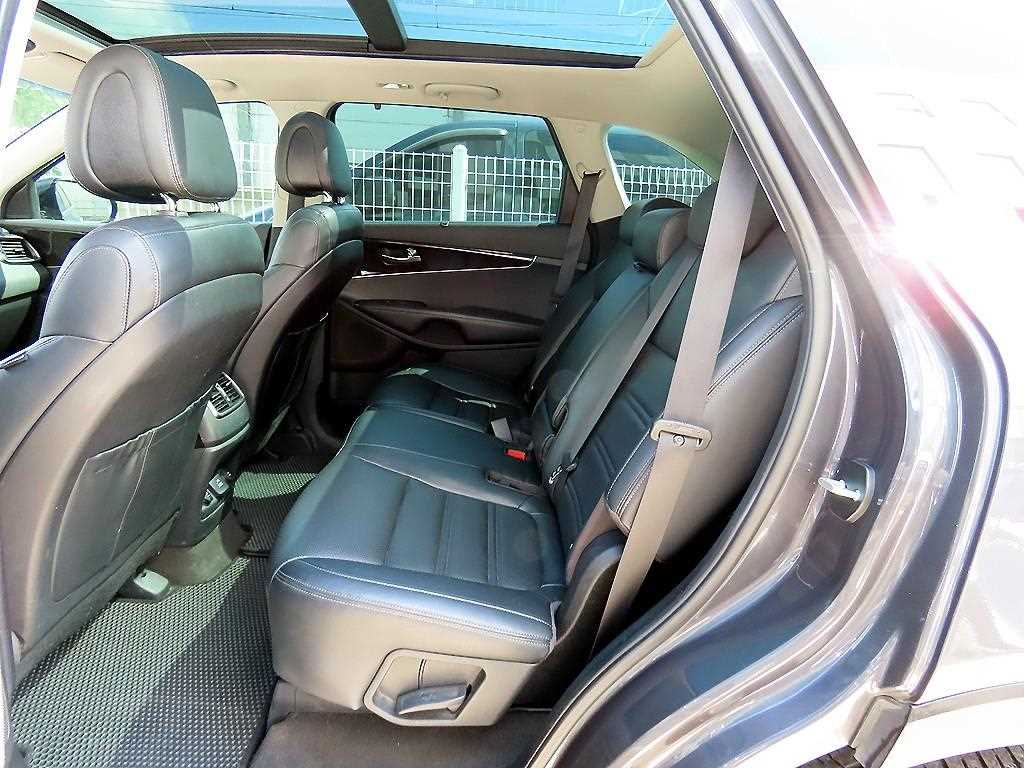 Kia Sorento — photo 06