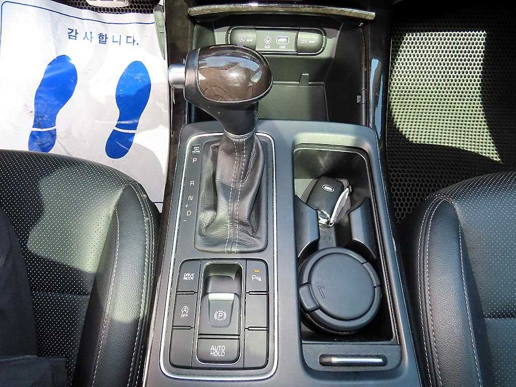 Kia Sorento — photo 10