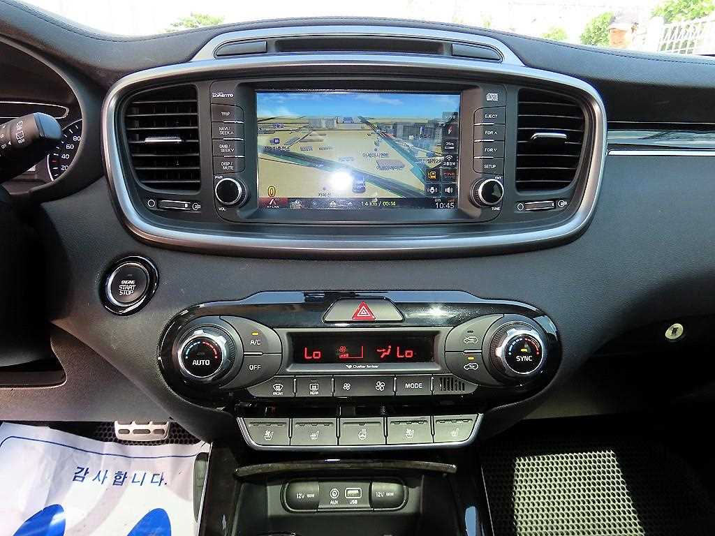 Kia Sorento — photo 12