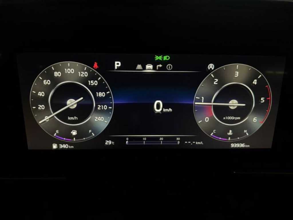 Kia Carnival — photo 10